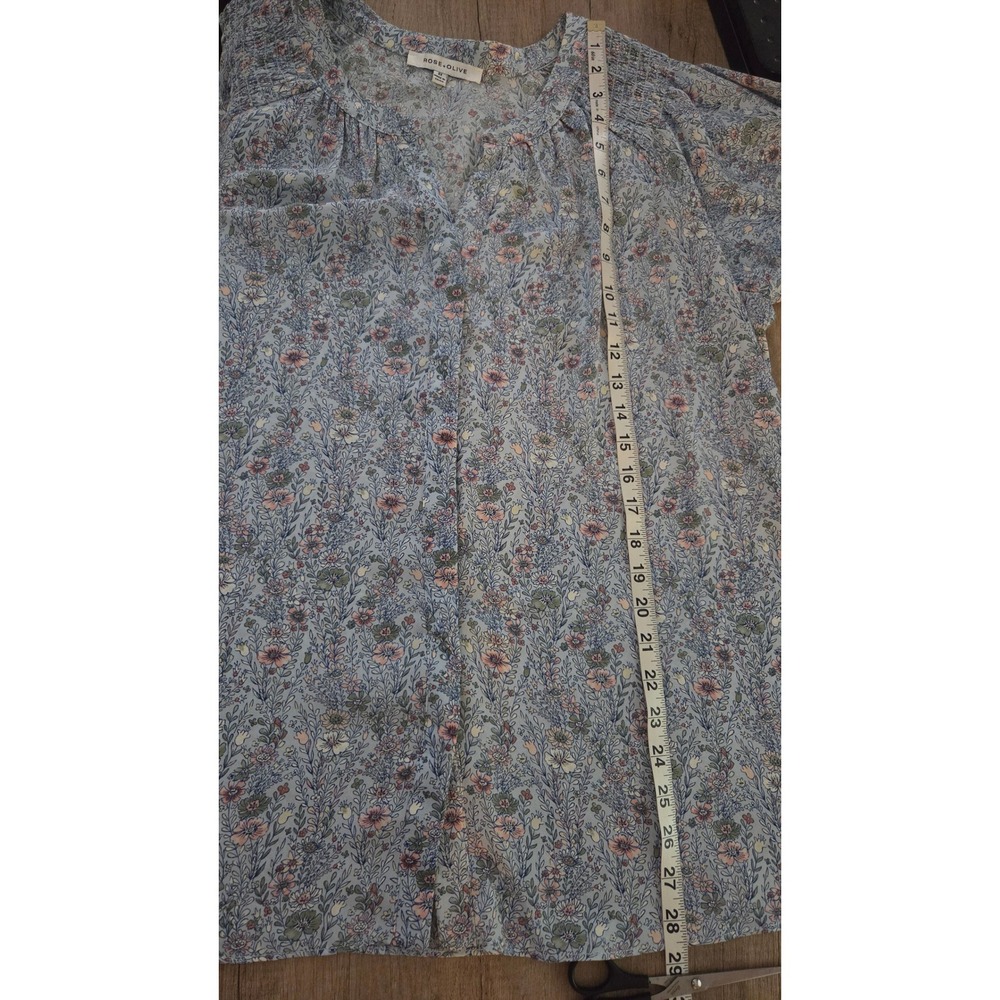 Rose + Olive Womens 2X Cottage Blue Floral Short Sleeve Button Front Blouse Top - Picture 7 of 7